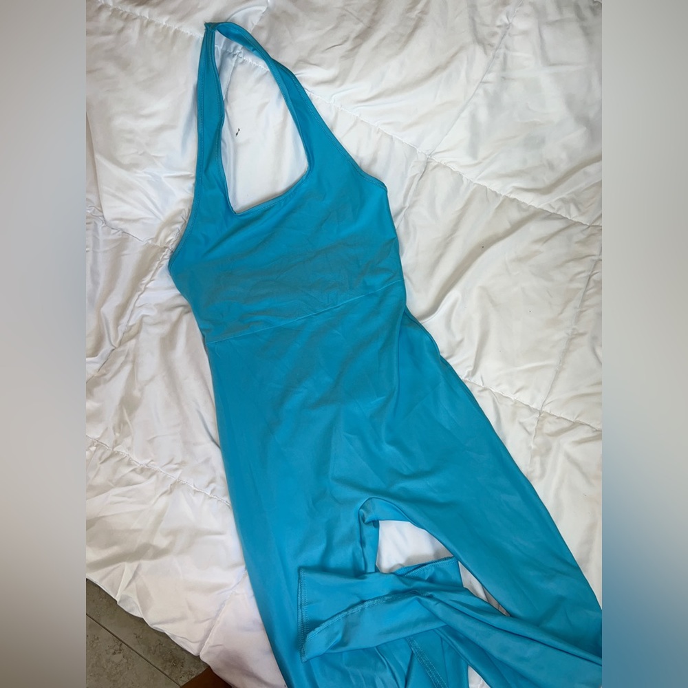 ❄️Blue halter top open back long leg one piece bodycon